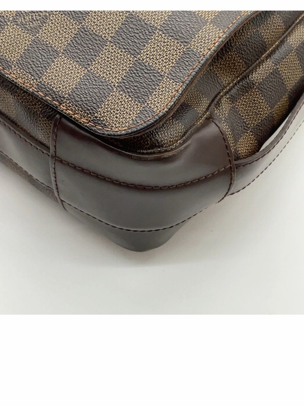 Auth Louis Vuitton Damier Ebene Bastille Messenger Crossbody Bag - Picture 8 of 16